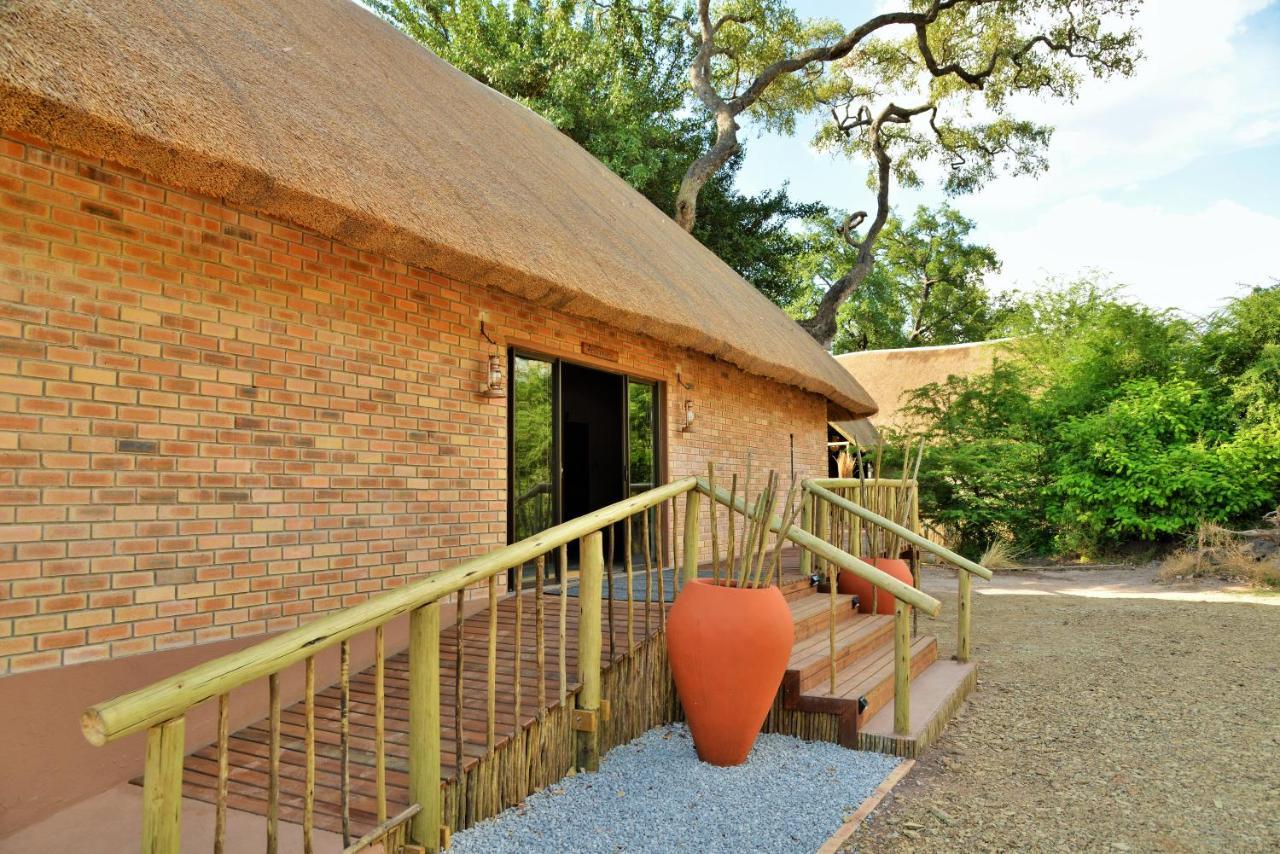 Jackalberry Chobe Hotel Kasane Exterior photo
